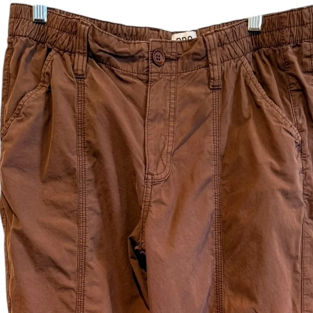 BDG Brown Y2K Cargo Pants Size Large - Picture 6 of 9
